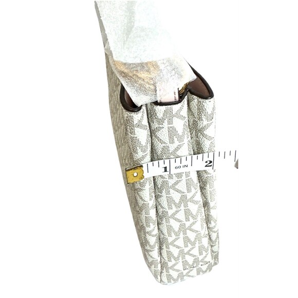 Michael Kors Trisha Medium Triple Compartment Crossbody Powder Blush MK NWT - Picture 13 of 15